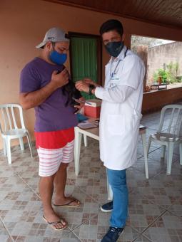 Vacinação antirábica na zona rural Vacinação antirábica na zona rural