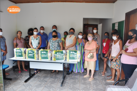 Corguinho recebe 100 cestas do programa Agro Fraterno