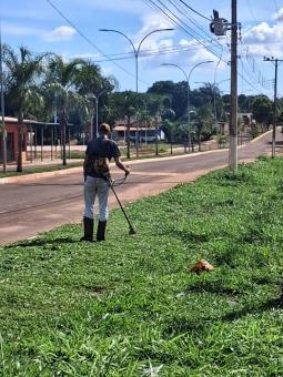 Limpeza na área urbana do Taboco