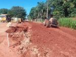 Continuam obras de pavimentação asfáltica na sede do município.