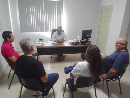 Prefeito Barrinha recebe representantes do Detran-MS para tratar de sinalização viária em Corguinho Prefeito Barrinha recebe representantes do Detran-MS para tratar de sinalização viária em Corguinho
