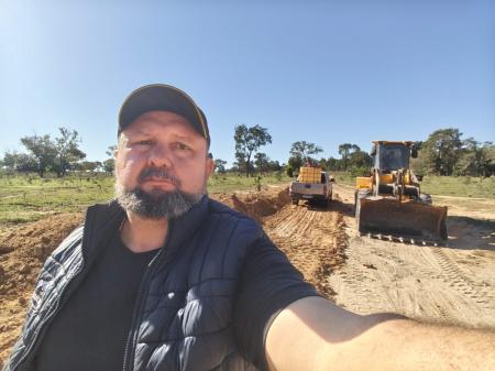 Prefeitura realiza recuperação de estradas vicinais na região da Chicaboa