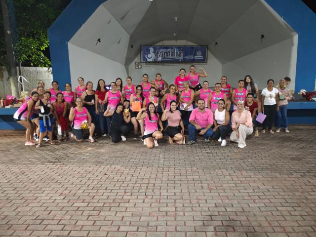 Aulão de Ritbox do Outubro Rosa reúne mulheres na Praça Limírio Cândido Vilela em Corguinho